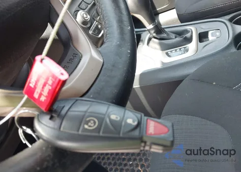 2016 Jeep Cherokee Latitude из США, поврежденный, VIN 1C4PJMCB2GW372592